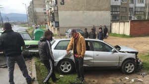 Мъж мъсти на пастрока си ударил няколко пъти Рено то