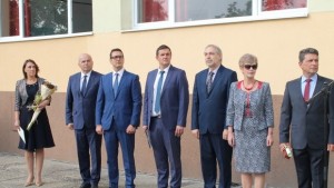 Областният управител гостува в ГПЧЕ Златаров за старта на учебната