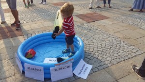 Недоволни родители Наслушахме се на обещания искаме басейн