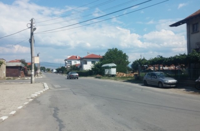 Липсва маркировка по пътищата в селата в община Дупница