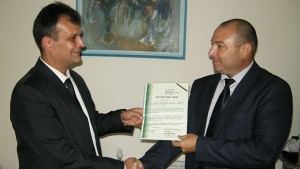 Банков директор помогнал за задържането на алоизмамник