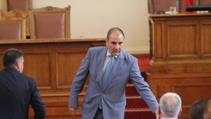 Цветан Цветанов ще посети Мездра