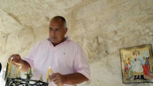 Борисов посети Басарбовския манастир СНИМКИ