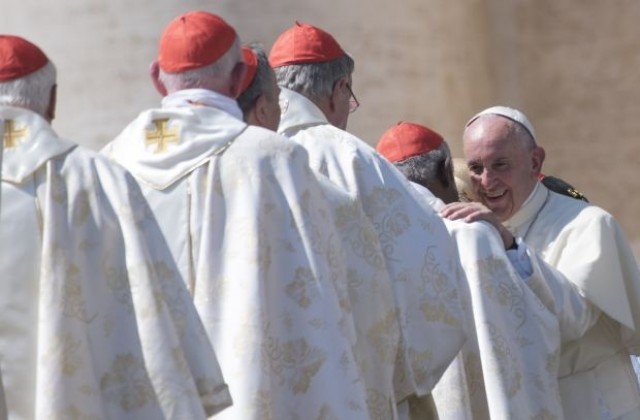 Папа Франциск заклейми корупцията като наркотик