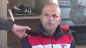 Янек Кючуков пое Марек