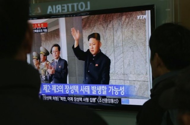 Северна Корея извършила успешно изпитание на мощен ракетен двигател