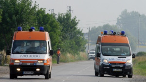 Двама шофьори са в болница след катастрофа край Варна