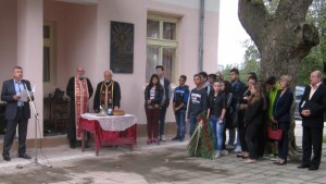 Почетоха паметта на героите от Кочмарската битка с паметна плоча