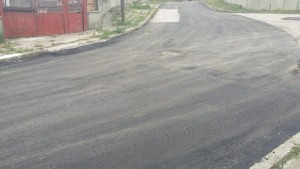 Ударно асфалтират улици в квартал Повеляново