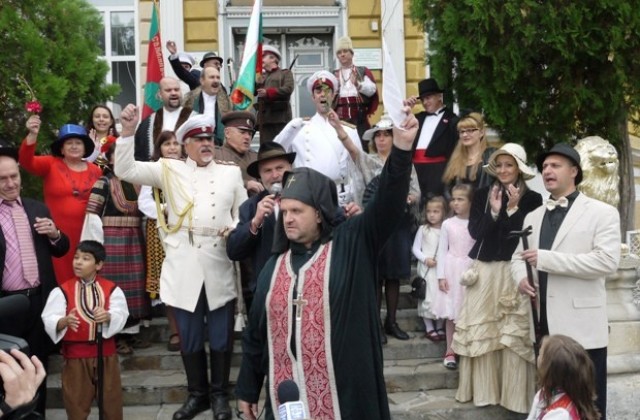 С жива картина в Шумен отбелязаха 108-та годишнина от Независимостта на България