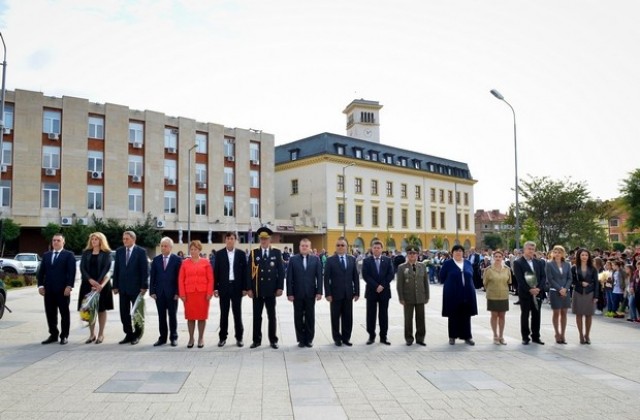 Почести и ритуал-поклонение в Сливен за Деня на независимостта