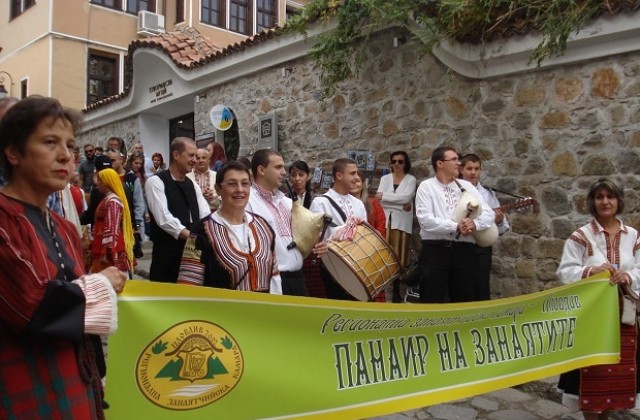 Пленер по грънчарство е акцентът в Есенния панаир на занаятите