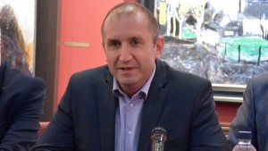 ГенРумен РадевБавенето на основния кандидат за президент е грубо пренебрежение