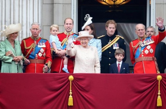 Хакер открадна хиляди снимки на британското кралско семейство