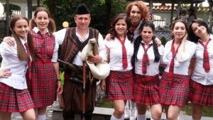 За всички любители на народните хора безплатни уроци в Дома