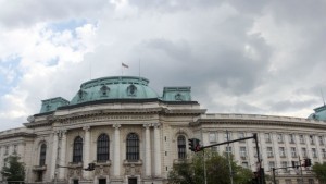 Няма кандидати за около 60 от свободните места в Софийския