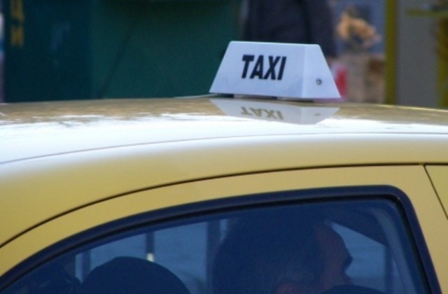 300, 365 или 500 лв. да бъде патентният данък за таксиметровите шофьори?