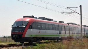 Пътнически влак блъсна млад мъж край Сандански