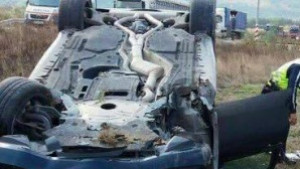 Млад водач обърна джип в нива край Враца