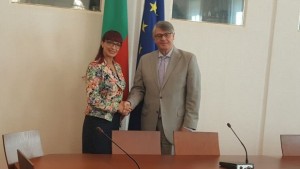 Народният представител от ГЕРБ Даниела Савеклиева се срещна в парламента