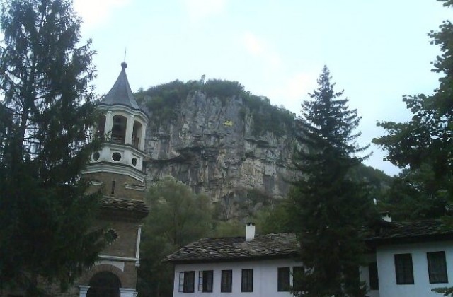 Скално катерене около Дряновския манастир на 1 октомври