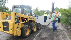 Ремонтират железопътен прелез между селата Бинкос и Селиминово