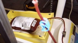 74годишна жена има спешна нужда от кръвопреливане