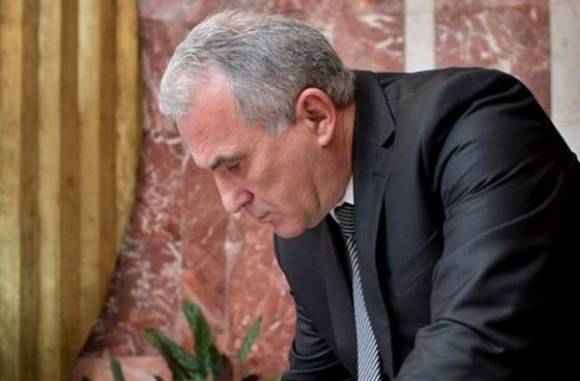 Възрастните и хората с двигателни проблеми вече имат възможност за лесен достъп до Общината в Дряново