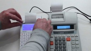 Търговци на панаира пропускат да издават фискален бон