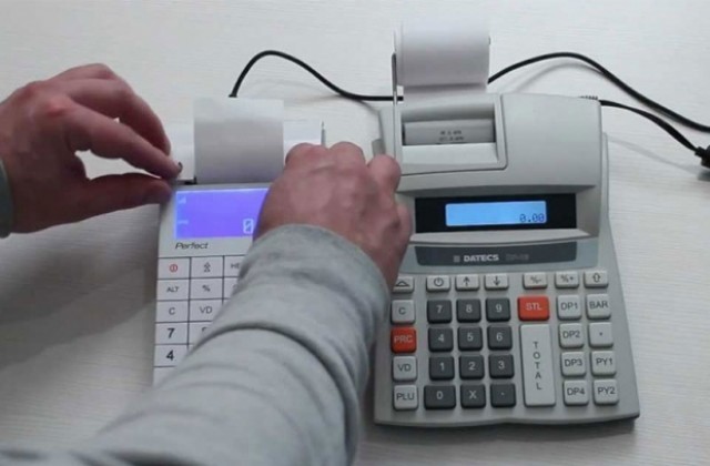 Търговци на панаира пропускат да издават фискален бон