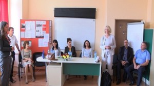 Немски доцент учи ученици на Езиковата в Хасково