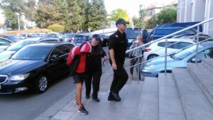 По тънката лайсна Пуснаха трафиканти срещу парична гаранция