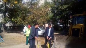 Изграждат паркинги за над 80 автомобила в Централен жителите наемат