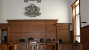 Предават на съд иманяр укривал в дома си антични монети
