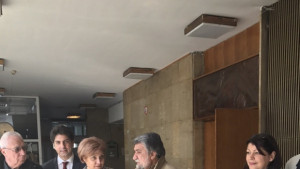 Вежди Рашидов и Менда Стоянова търсят пари за ремонта на