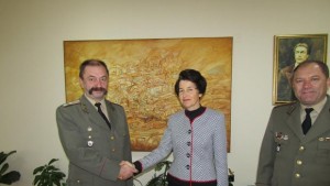 Началникът на Военната академия генмайор Тодор Дочев посети Областна управа