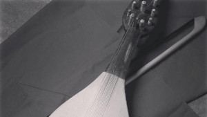 След няколко успешни спектакъла в Лондон довечера Гъдулката се играе