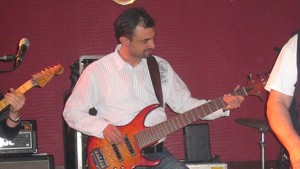 Явор Хайтов отново ще подпали китарите