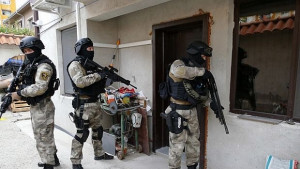 Антимафиоти задържаха трафиканти на жени за сексуална експлоатация