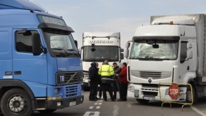 Превозвачи готвят нови протести недоволстват заради чакане на границата