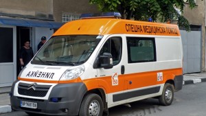 Жена в болница след удар от автомобил