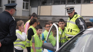 Детските полицейски управления в Нови пазар и Каспичан започнаха работа