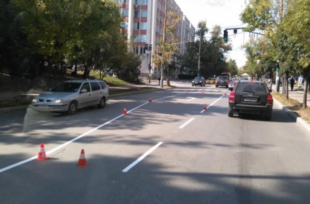 Полагат нова пътна маркировка по булевард „България”