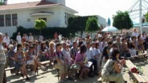 Поредна среща на Сивковия род