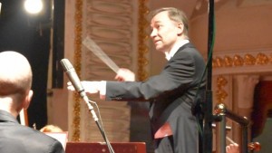 Маестро Богуслав Давидов Плевенска филхармония е един напълно израснал оркестър