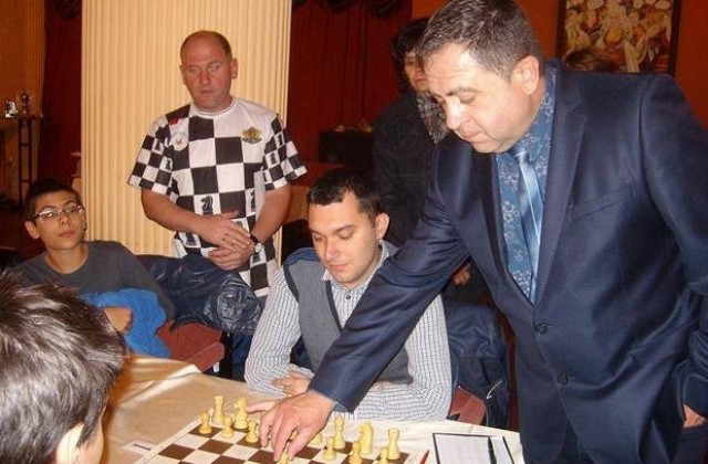 Зам.-кметът Иван Кюлджийски откри Международния турнир Купа Плевен XXI