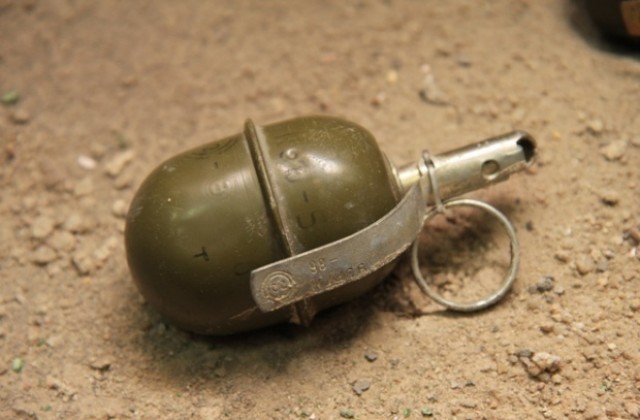 Откриха ръчна бойна граната в село Рогош