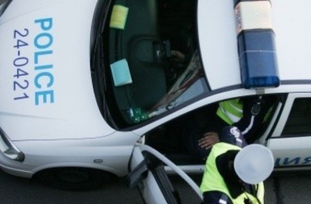 Пиян и неправоспособен подкара БМВ и катастрофира