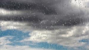 Времето днес Облачно и дъждовно