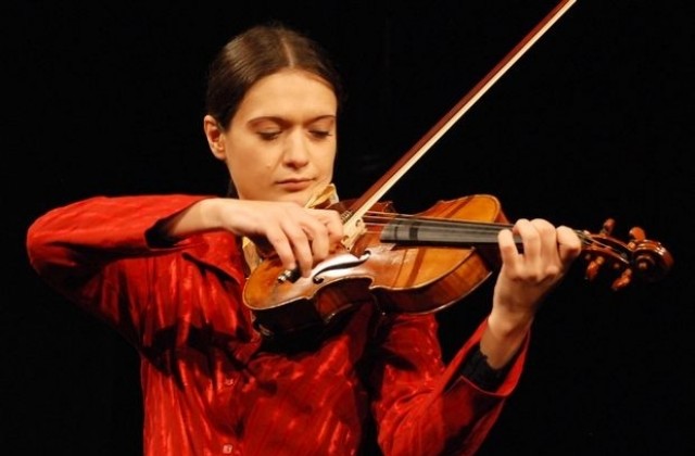 Цигулари от 6 държави на конкурса „Недялка Симеонова”